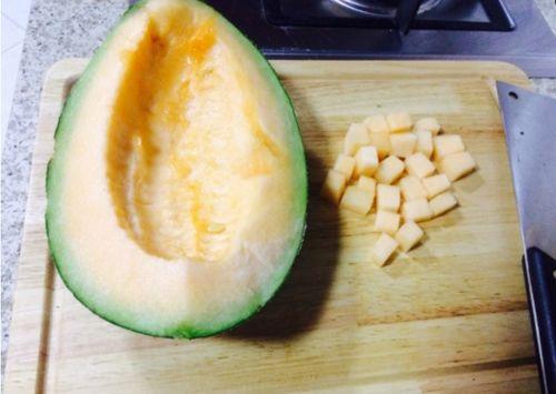 请你吃哈密瓜视频大全,视频大全带你领略甜蜜诱惑