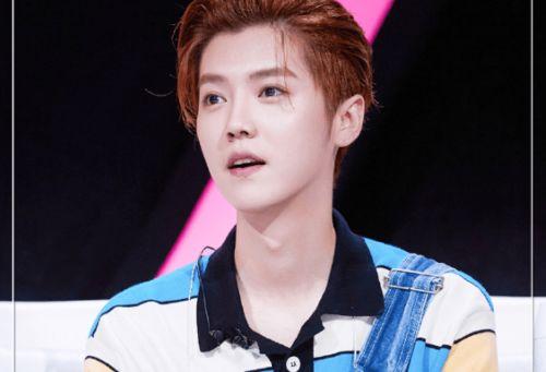 鹿晗在韩国吃瓜视频,揭秘明星日常幕后趣事